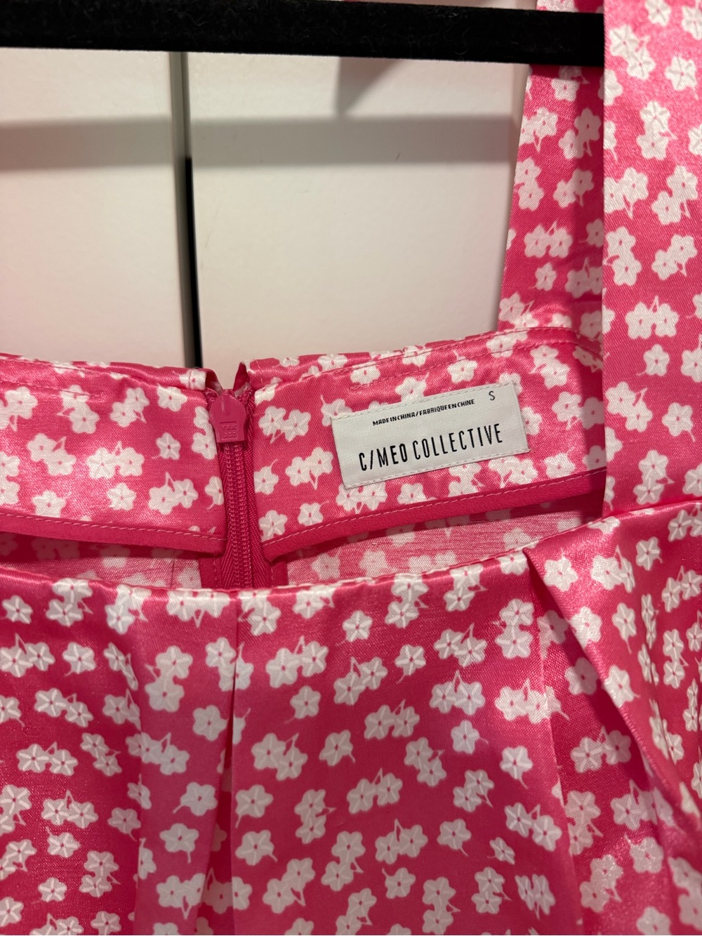 C/MEO Collective Pink Floral Bow Top - Picture 3 of 3